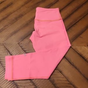 Lululemon Wunder Under Crop size 6